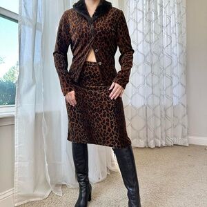 VTG Velvet Leopard Print 2pc
